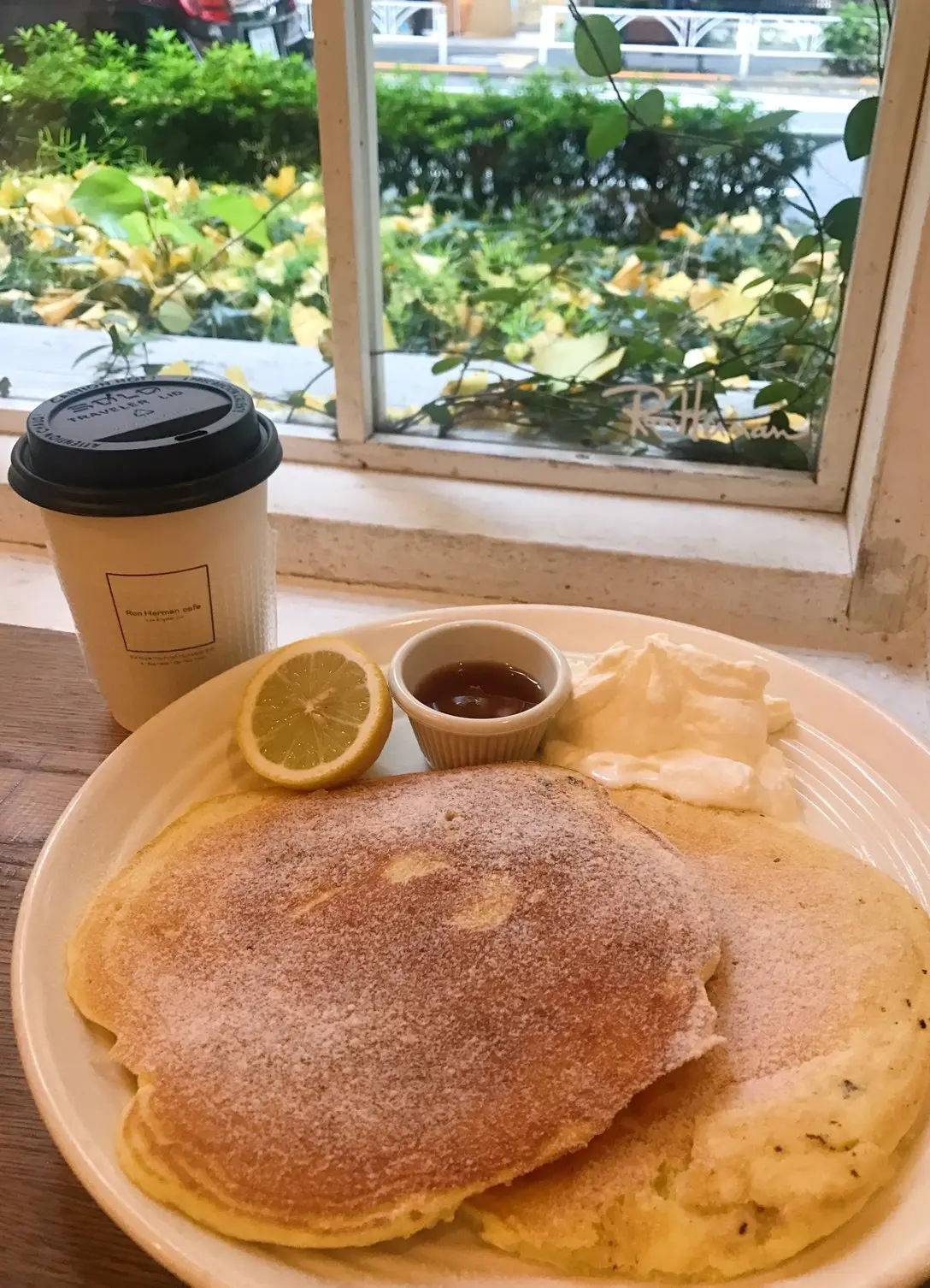 エコレザーのプリーツスカートの画像_2