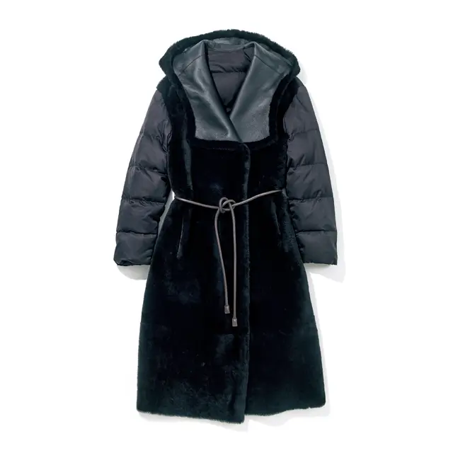 ヘルノのリバーシブルムートンダウンコート