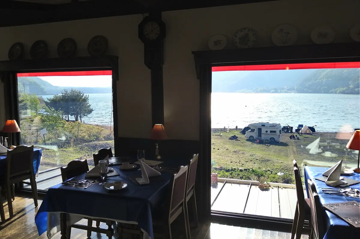 湖のほとりのオーベルジュに泊まる ✦富士の画像_4