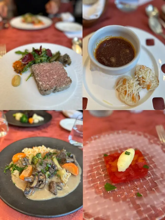 銀婚式ランチは、夫と選んだホワイトパンツの画像_2