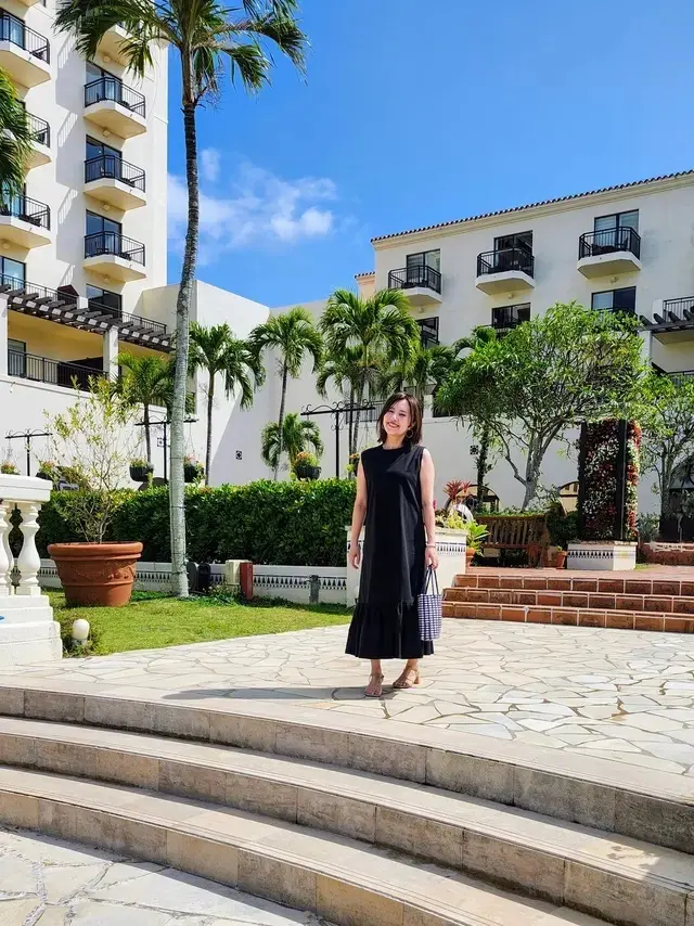 沖縄 黒ワンピース