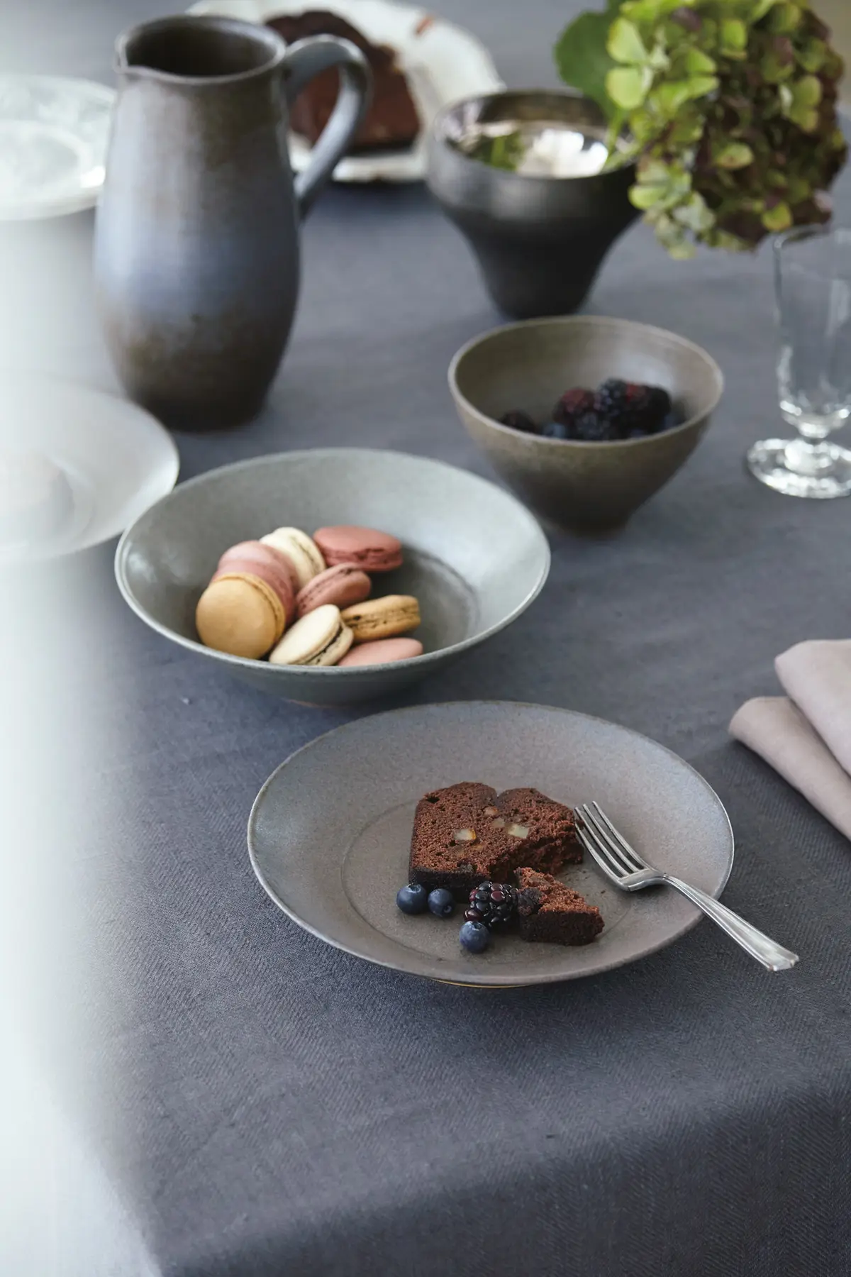 食卓を旬にコーディネートする　グレーカラの画像_2