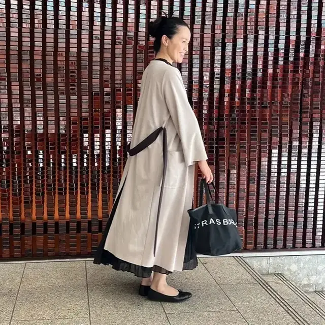 朝晩冷え込む秋に活躍！コート一歩手前の“はおりもの”コーデ3選