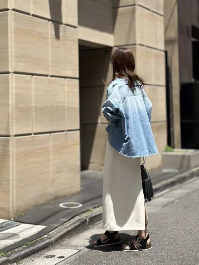 羽織ものに最適なデニムシャツの画像_3