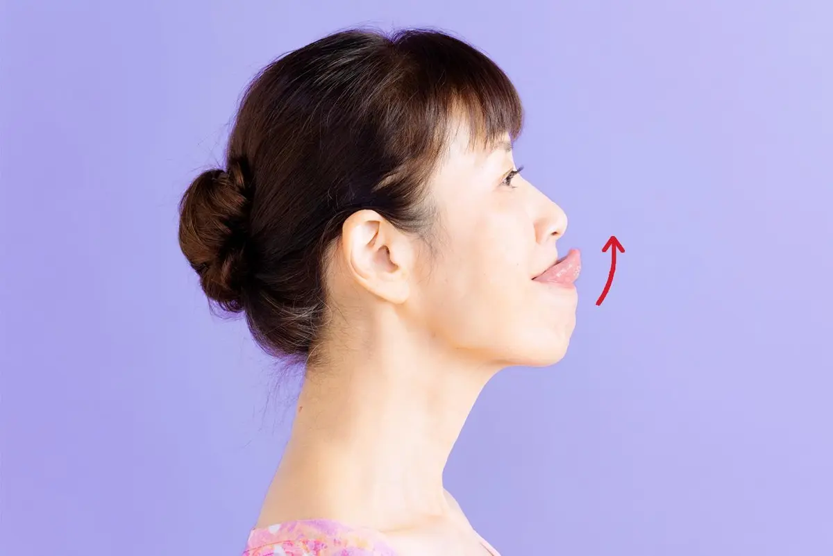 OurAge×Webエクラ　リンパケア　蝶形骨　舌トレ　上に突き出す