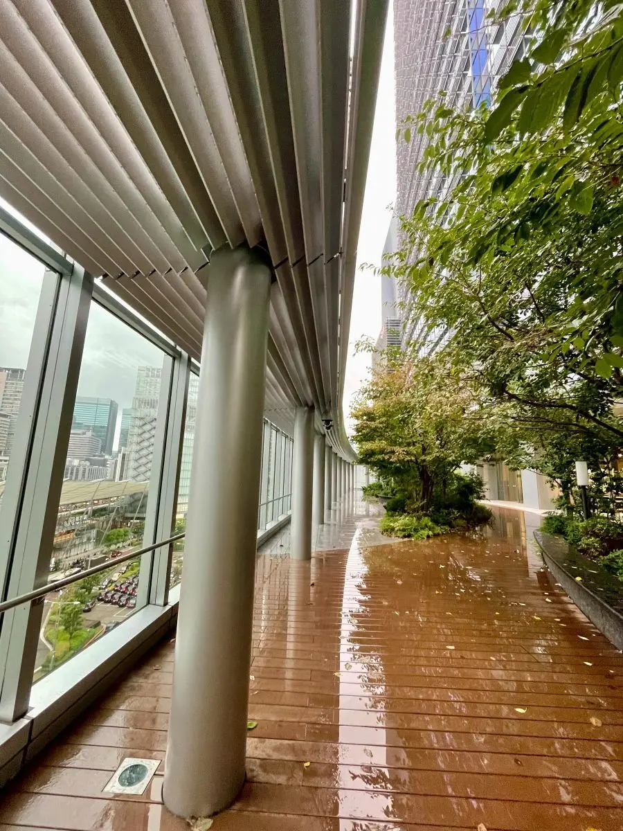 ミッドタウン八重洲のテラス