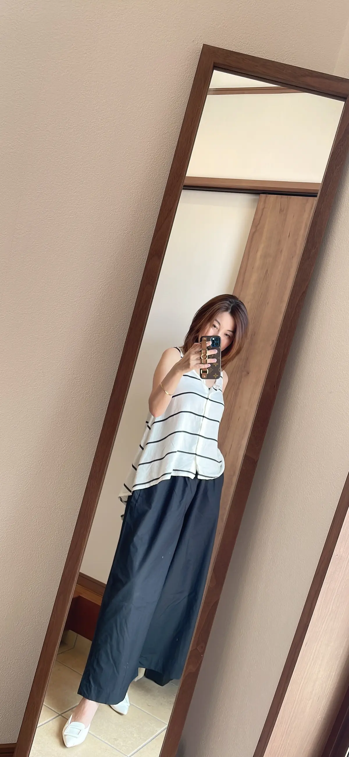 やっぱり好き！夏のモノトーンコーデの画像_8