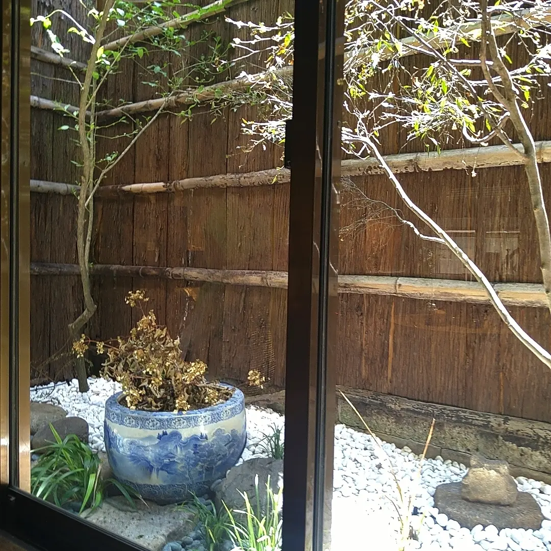 神楽坂茶寮本店、待ち合い