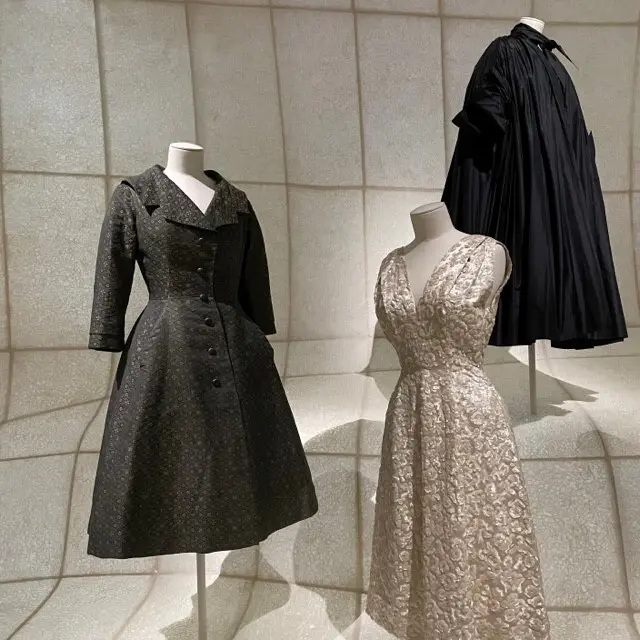 「クリスチャン・ディオール、夢のクチュリエ」展 「皇室とディオール」の展示