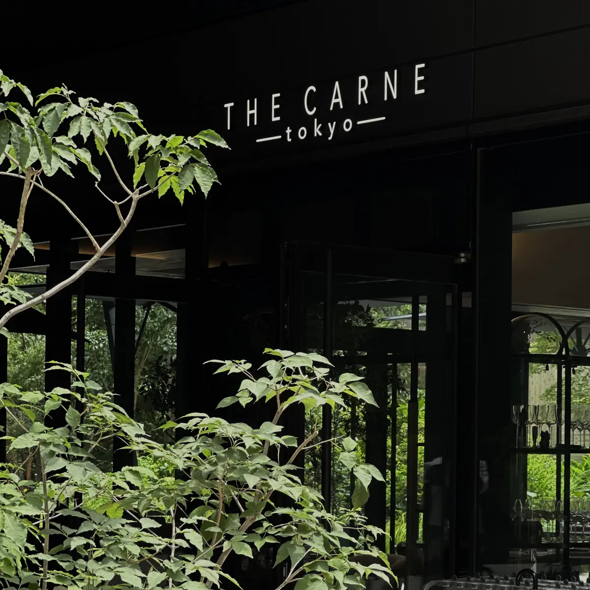 バースデーランチにはモダンなLOUNGEの画像_1