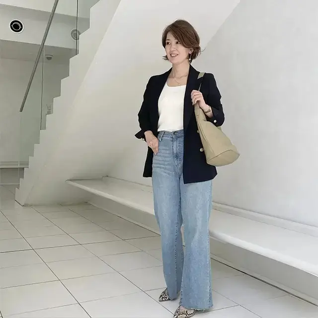 何を着るか迷う端境期に！万能な「デニムパンツ」を使ったコーデ3選