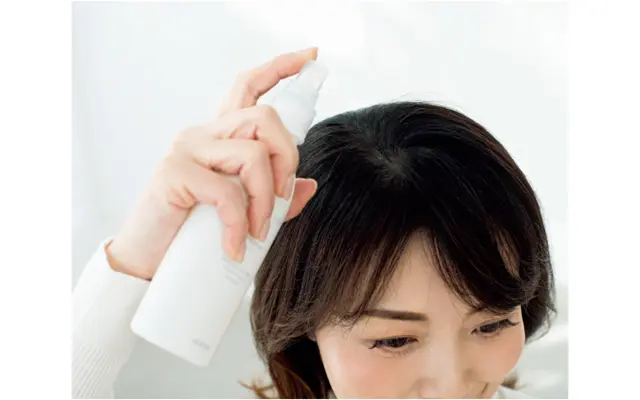 つむじまわり中心に、地肌へ塗布