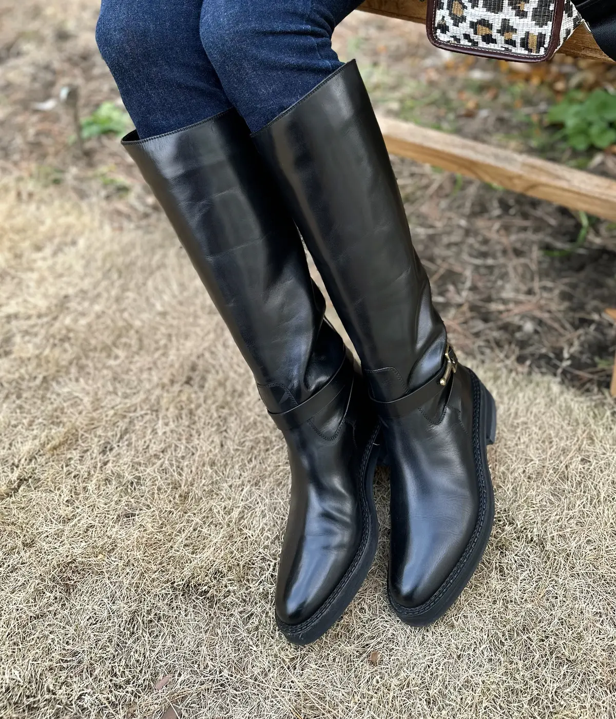 寒い日のマストアイテム、ロングブーツで冬の画像_1