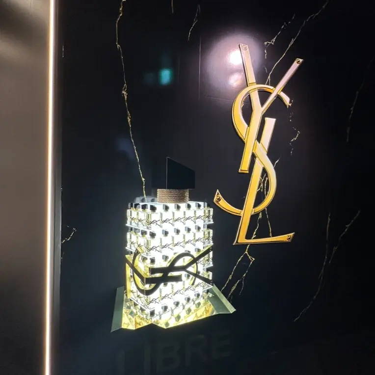 イヴ・サンローラン　イベント『I AM LIBRE』アイ アム リーブル