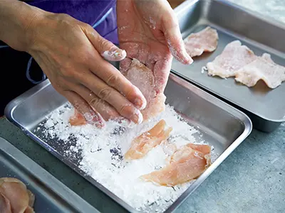 鶏むね肉がしっとり！ 鶏肉とせりの梅風味の画像_2
