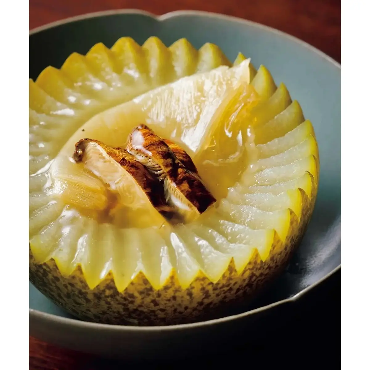 金華ハムのスープで極上のおいしさを生む「松茸とフカヒレの冬瓜スープ」