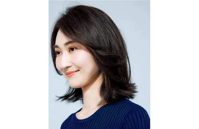 「うねり」毛はグラデーションカットでまとまりを【50代髪型・ヘアスタイル】