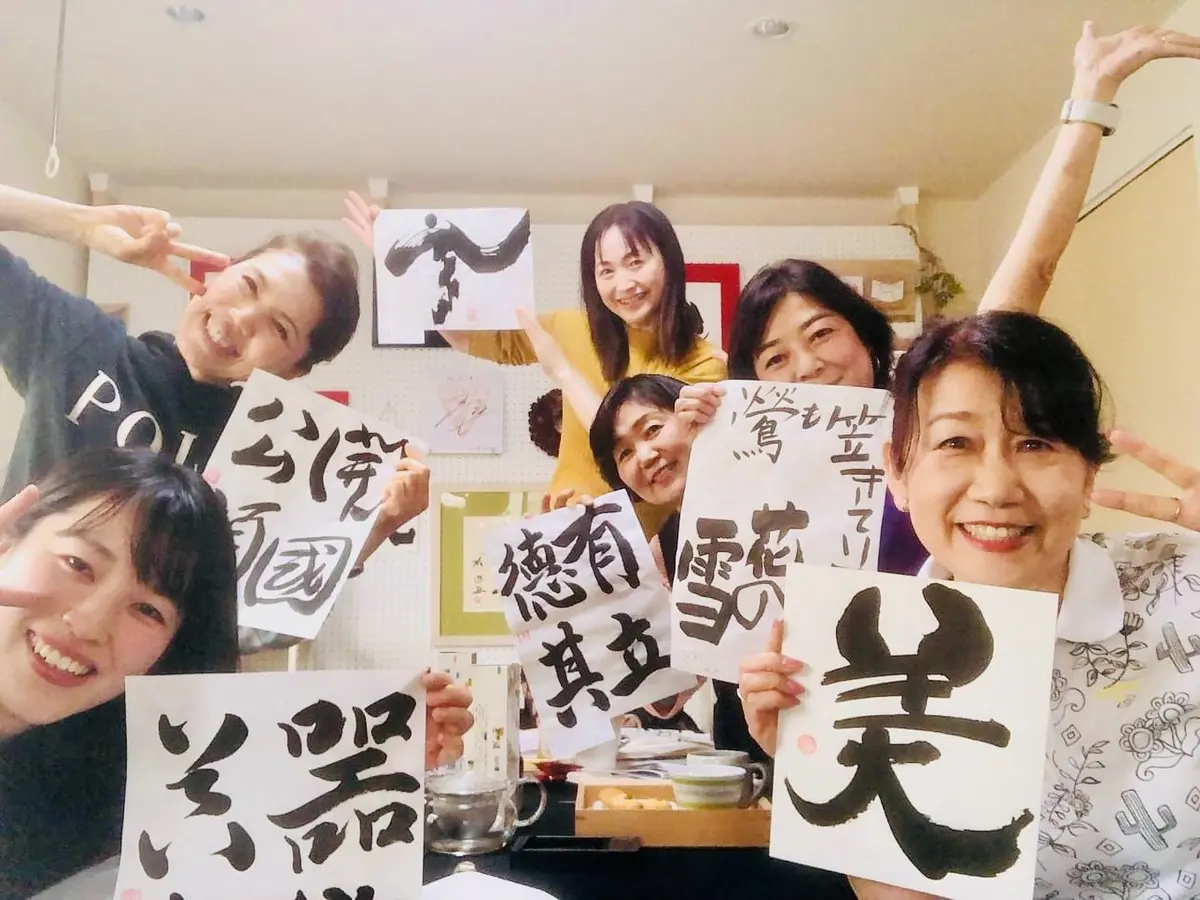 しかも美女だらけ。