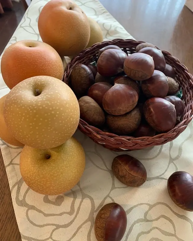 梨、栗、秋の味覚の画像_1