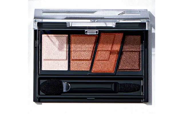 大人のメリハリ目もとに