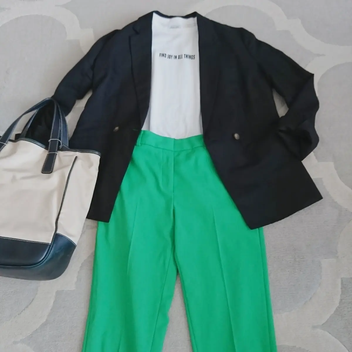 「きれい色」。私が選んだのはPLSTのリの画像_3