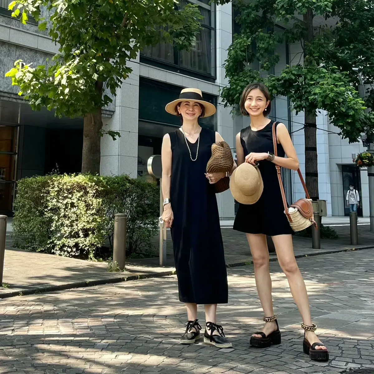 ユニクロ×マメ クロゴウチ の黒ワンピーの画像_8