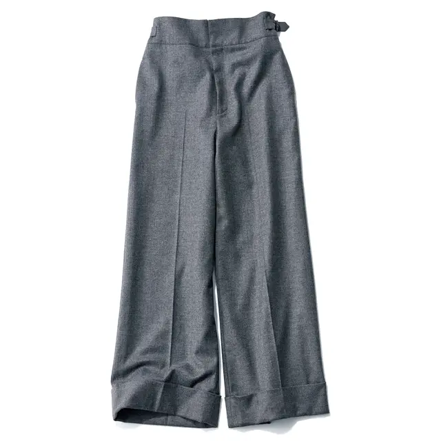 “ベルト、ハイウエスト、ワイドシルエットで絶対的に脚が長く見えるんです”