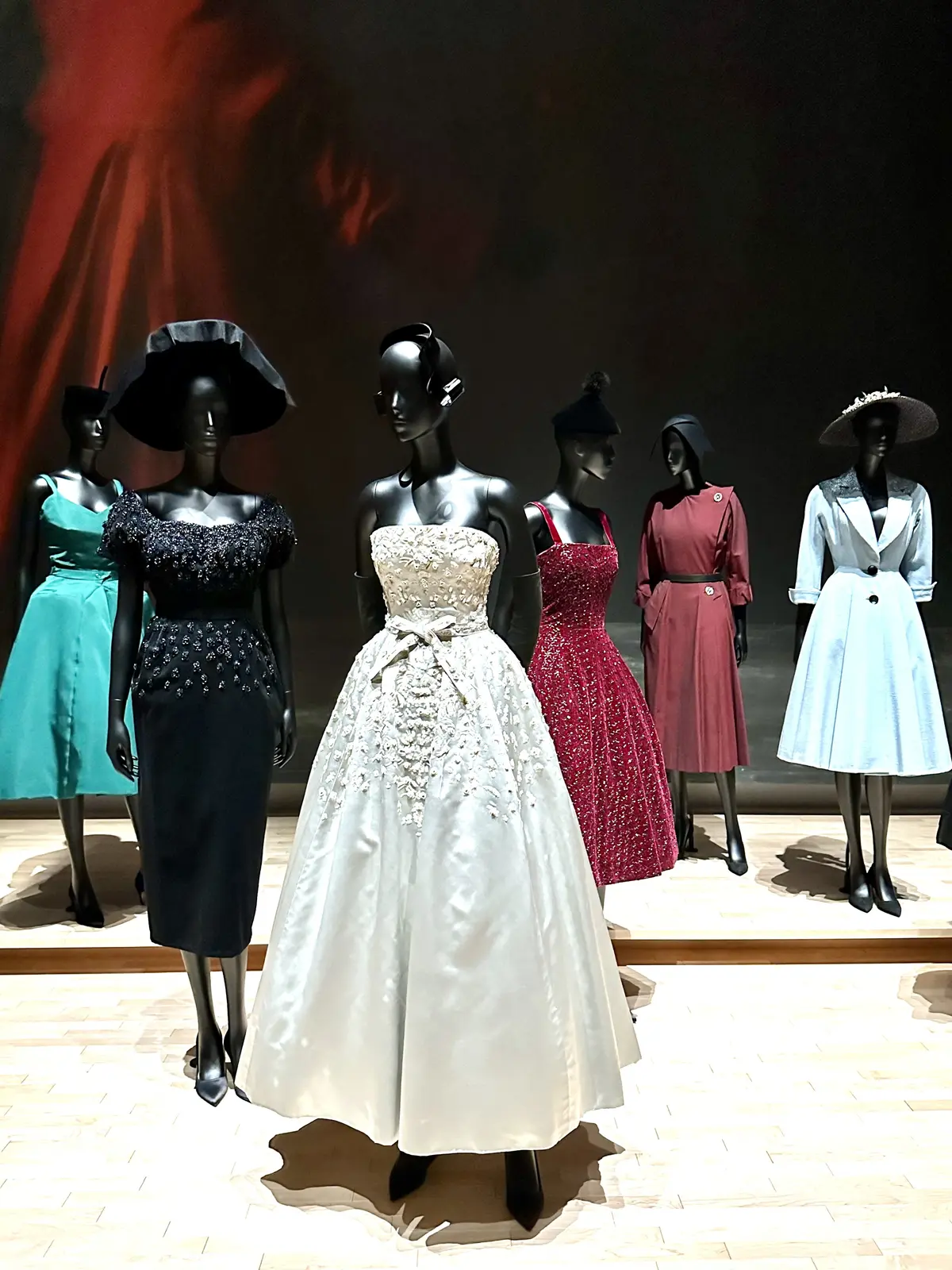 「クリスチャン・ディオール、夢のクチュリエ」クリスチャン・ディオールのデザイン