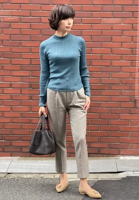 ユニクロUの本命くすみカラーニットの画像_2