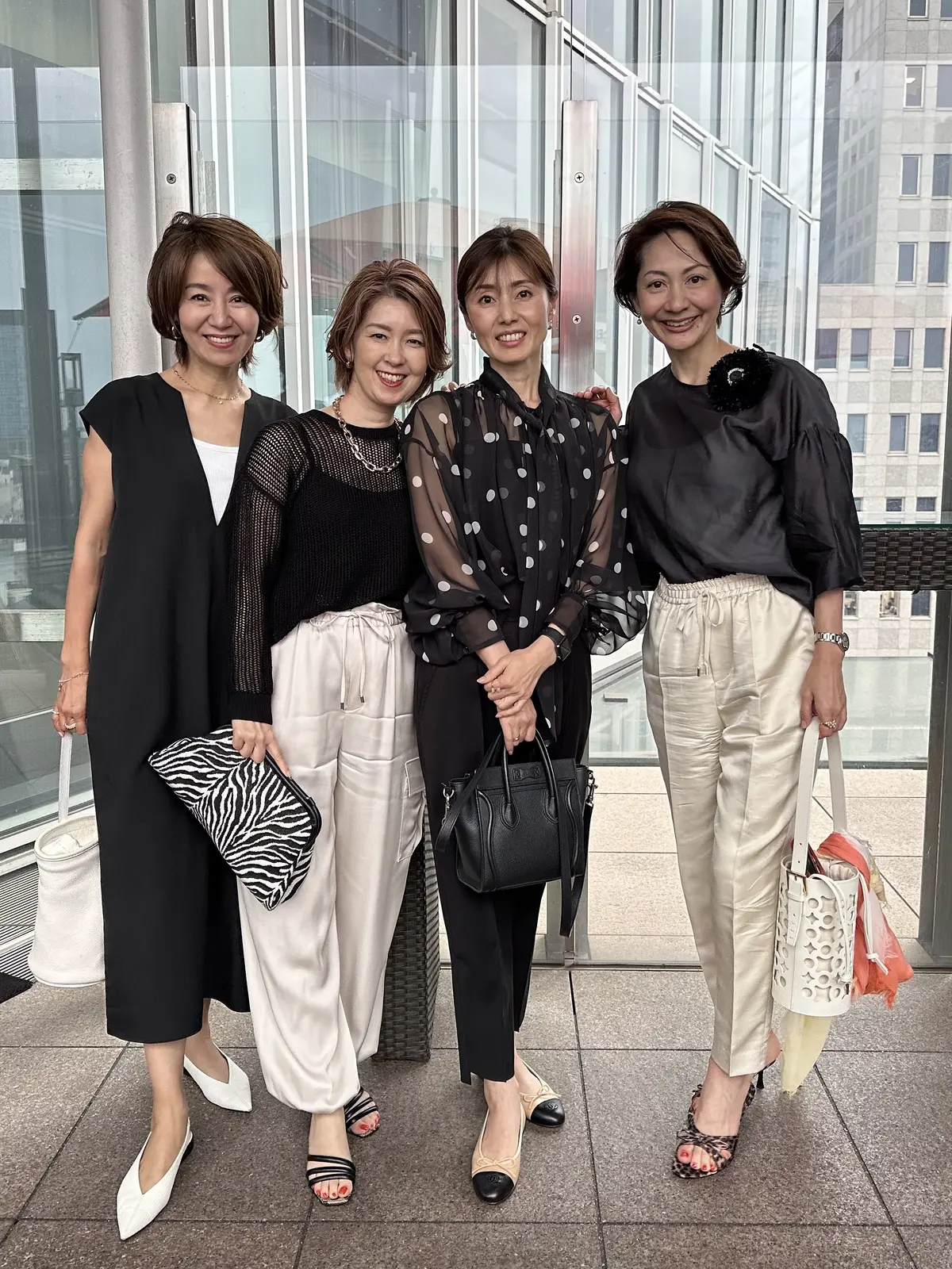 ムーディーなテラスランチは、シアーなブラの画像_3