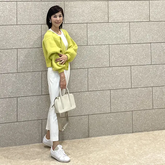 差し色として活躍！秋コーデに彩り添えるイエローカーディガン