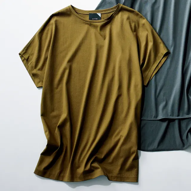 エイトンのマスタードTシャツ