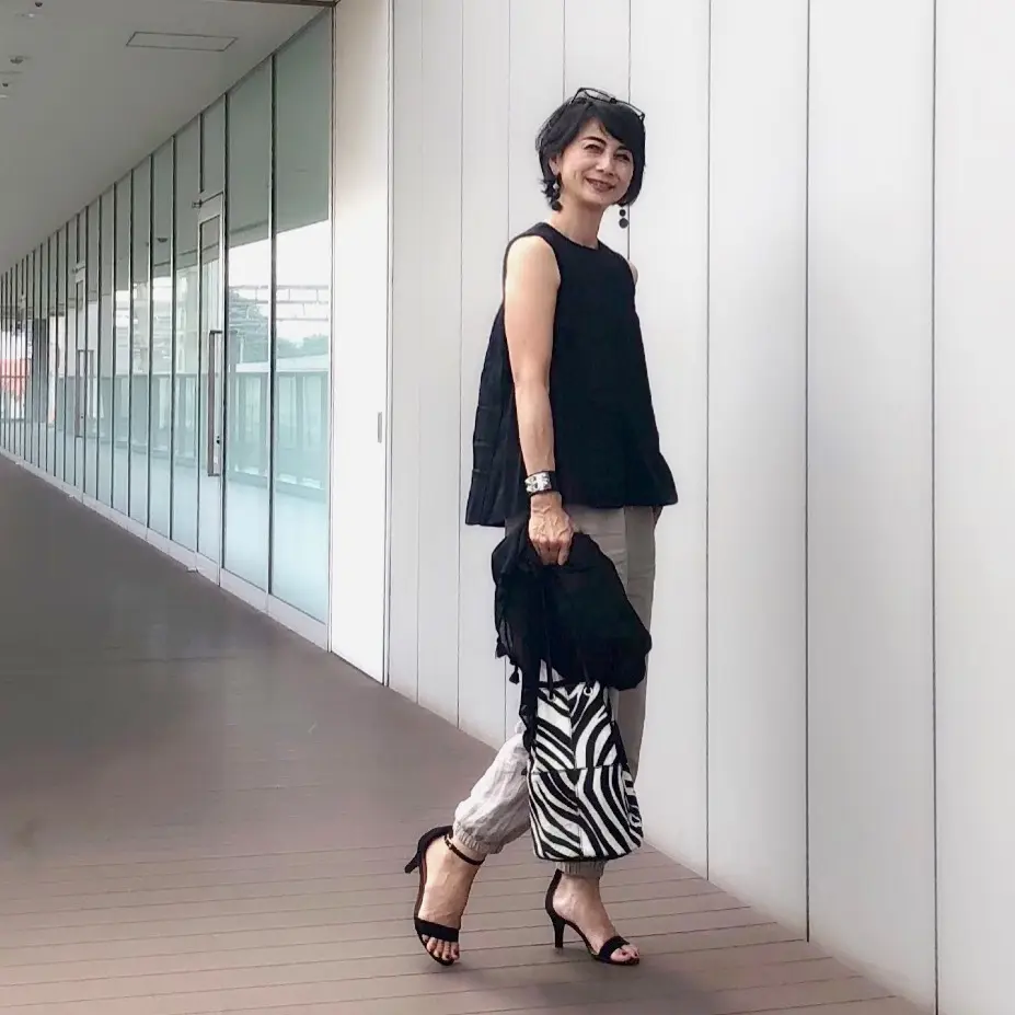 私の「夏の黒」はリネンが定番です。の画像_1