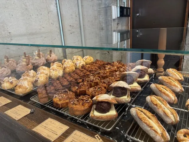 蔵前　菓子屋シノノメ　シノノメ製ベーカリー　シノノメ製パン所　グルメ　下町グルメ　パン　街歩き　観光　老舗　カフェ　東京　東京のブルックリン　焼き菓子　ノリタケ