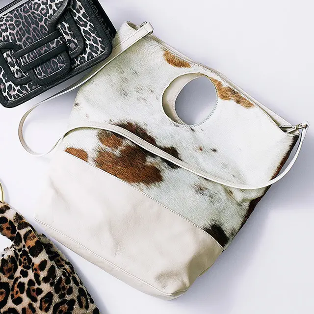 バッグ（35×26×10）￥31,900／プルミエ アロンディスモン（マルコマージ）