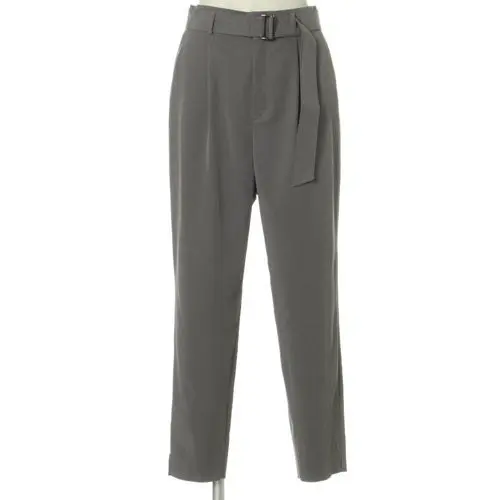 美脚見えとリラックスを両立！エクラ世代のの画像_6