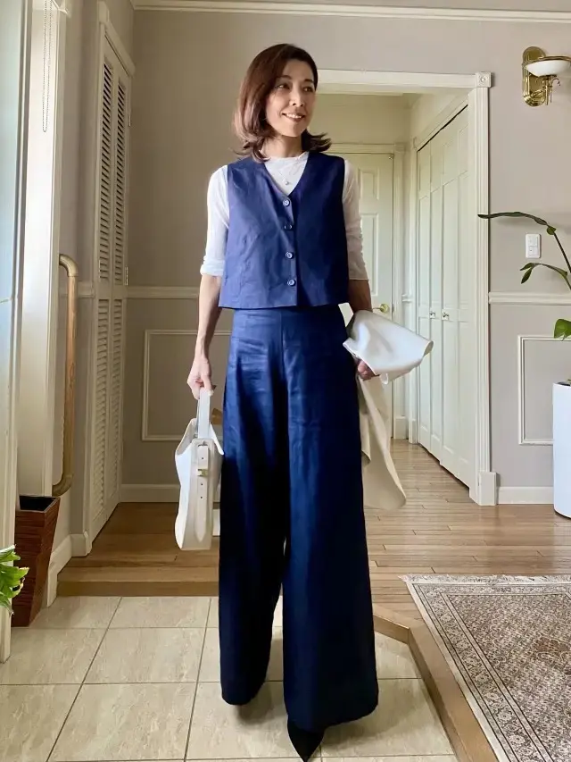 ベストとワイドパンツのセット