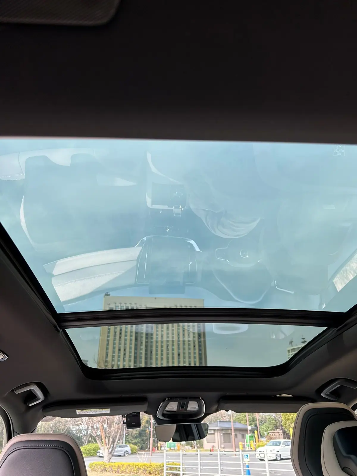 ボルボXC90のサンルーフ