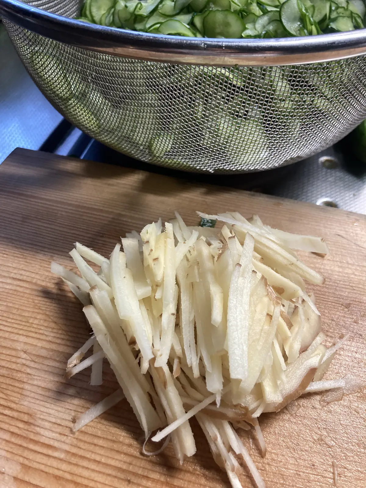 家庭菜園で採れた朝採りきゅうりでキューちの画像_7