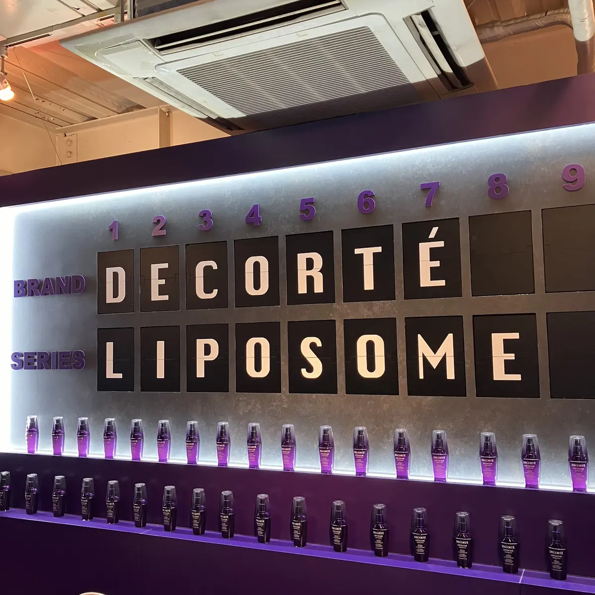 コスメデコルテの表参道ショップ　野球