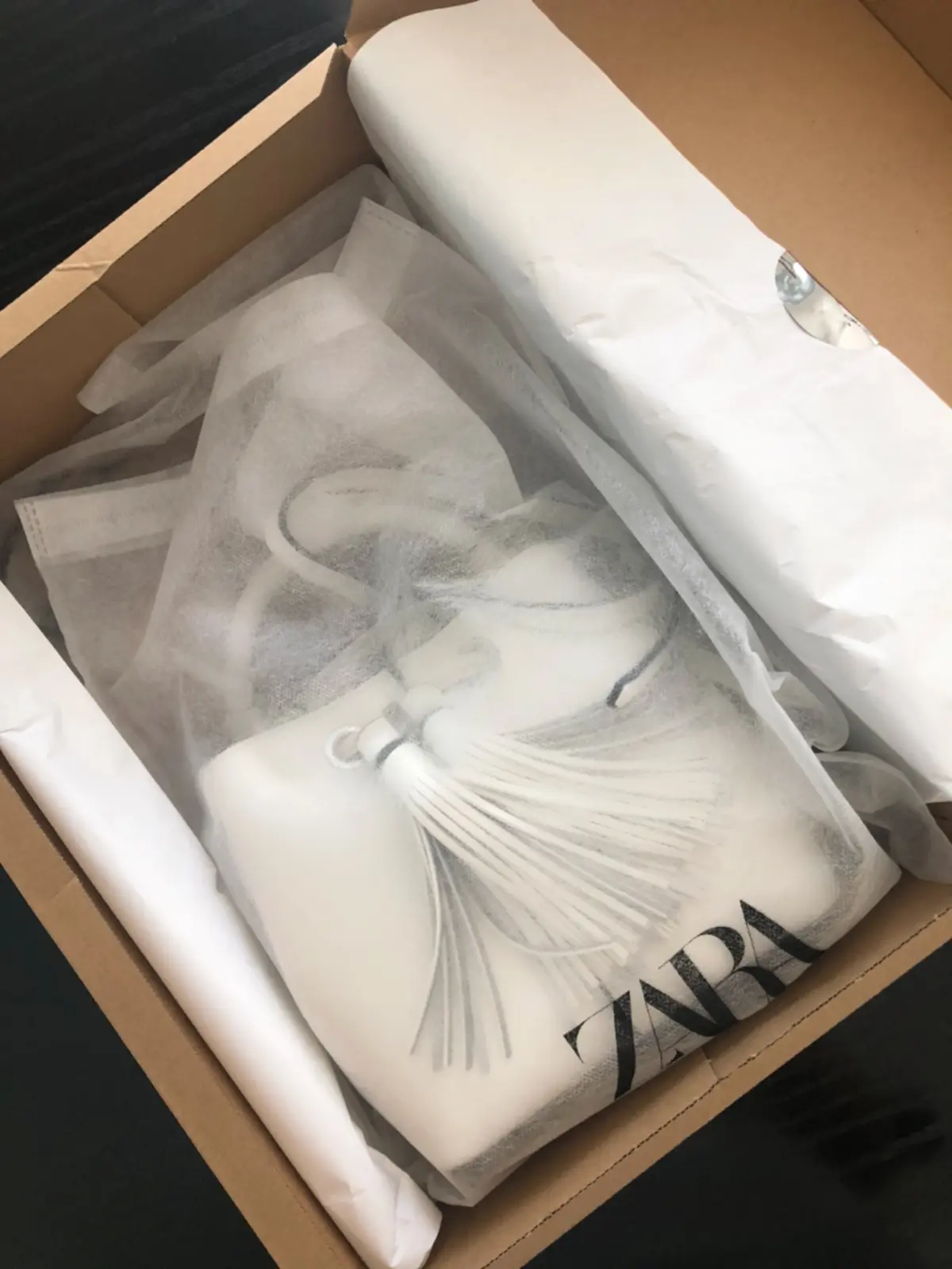 ネット通販でお買い物〜ZARA〜の画像_1