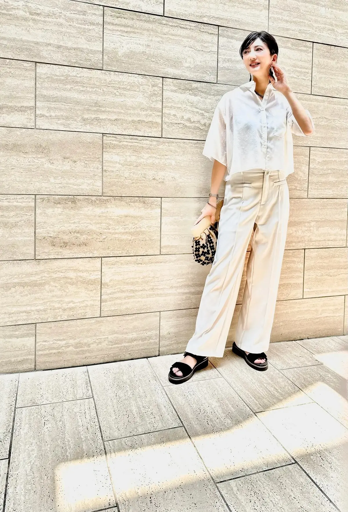 ZARA パンツ・サンダル愛用　エクラ華組 山口理江さん