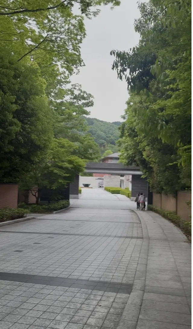 初夏のエクシブ京都八瀬離宮 ロビーラウンの画像_2