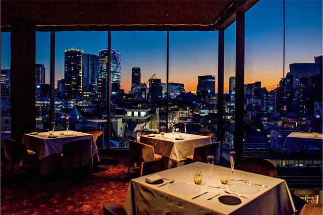 渋谷の夜景が圧巻。表参道では珍し い大人のためのメゾン