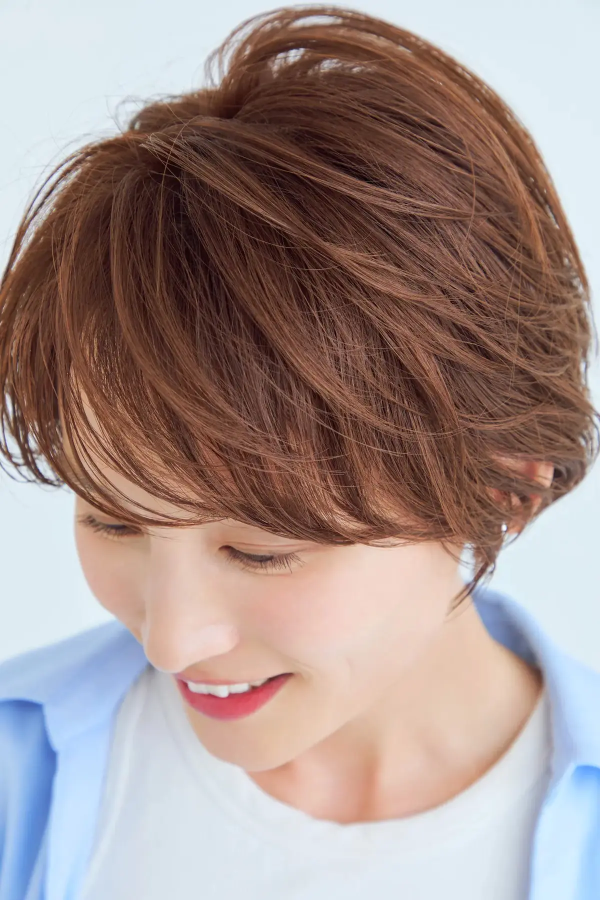 洗練さを狙うならコンパクトなシルエット一択。ニュアンスが光る大人ショート