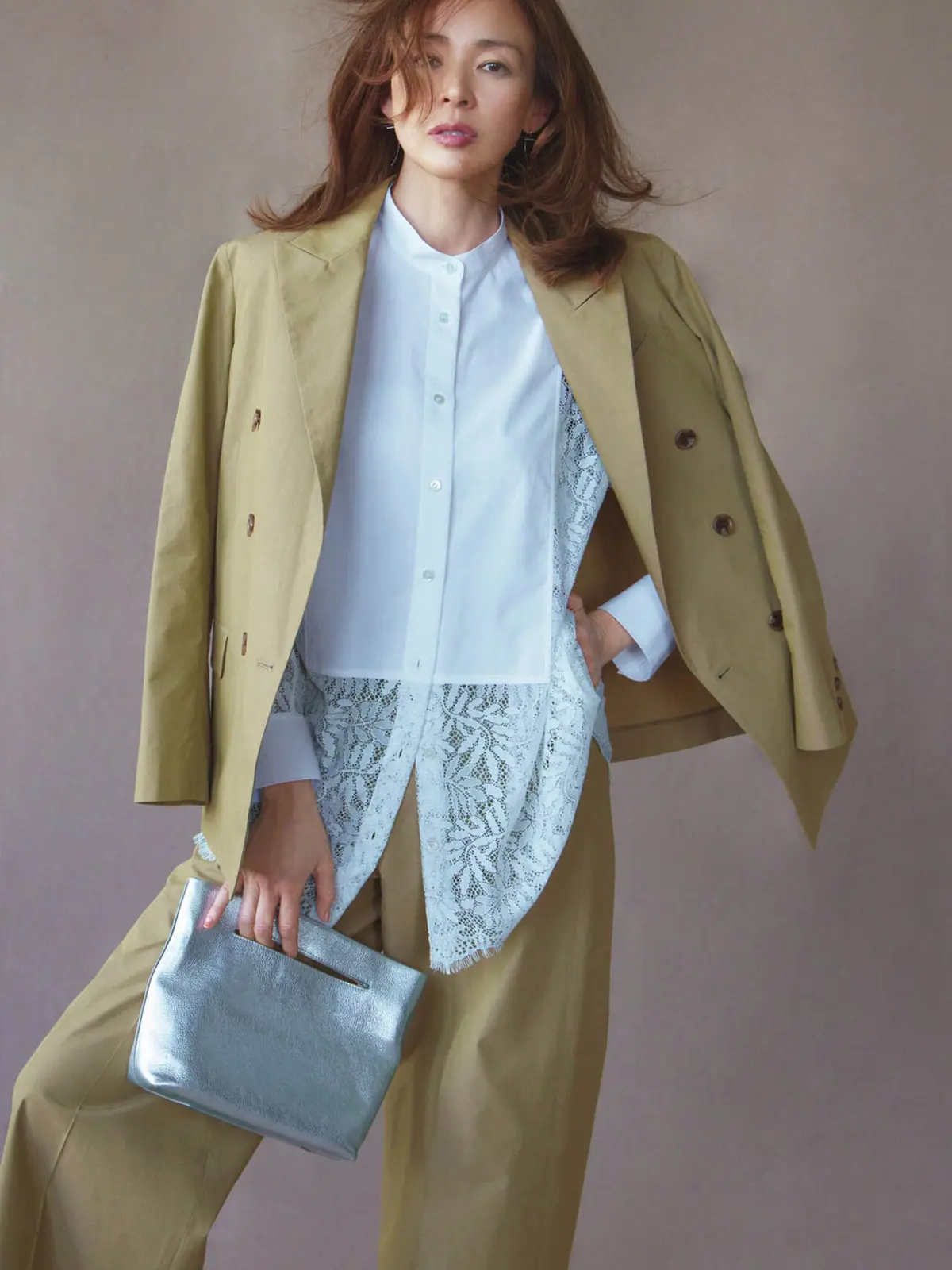 知的でいて、あくまでも軽やか。 現代女性をエンパワメントするセットアップ