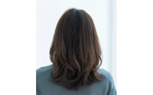 仕込んでいることさえわからない！自然なＷ（ダブル）バングでふんわり髪に
