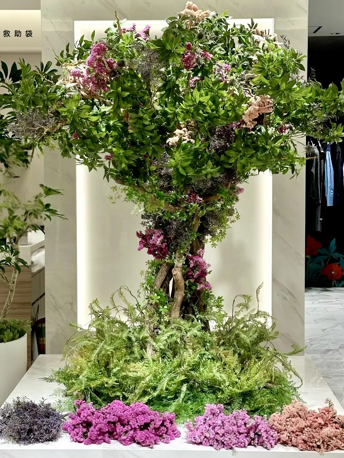 伊勢丹新宿店館内写真　３階　トラストスタイル　