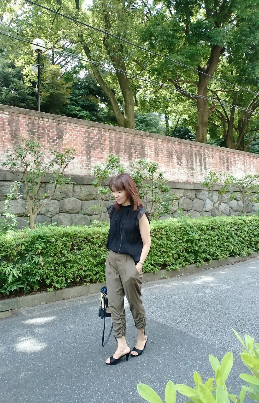 暑い時期はトップス1枚で決めたいもの！二の腕も自信を持ってだせるものを厳選して着ています