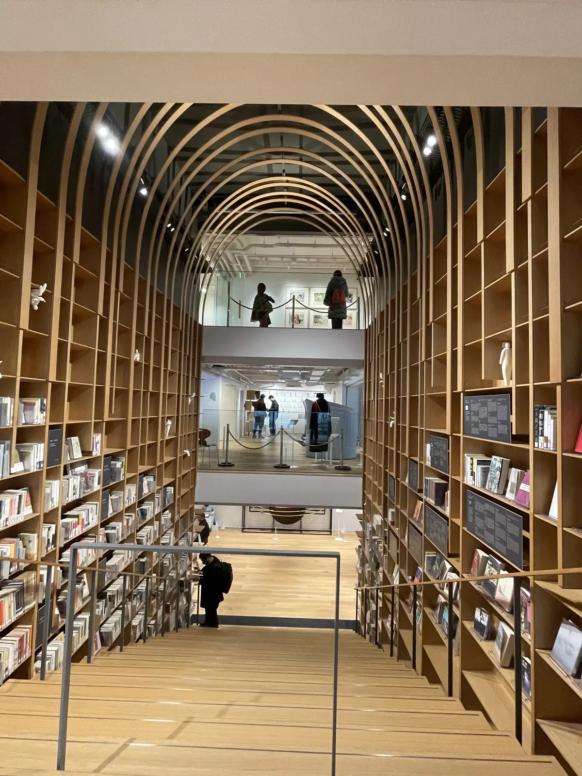 館内、早稲田、早稲田大学、早稲田大学 国際文学館、村上春樹ギャラリー